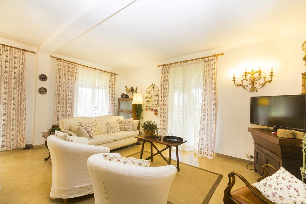 Villa Monserrato - Goelba Порто Адзуро Стая снимка