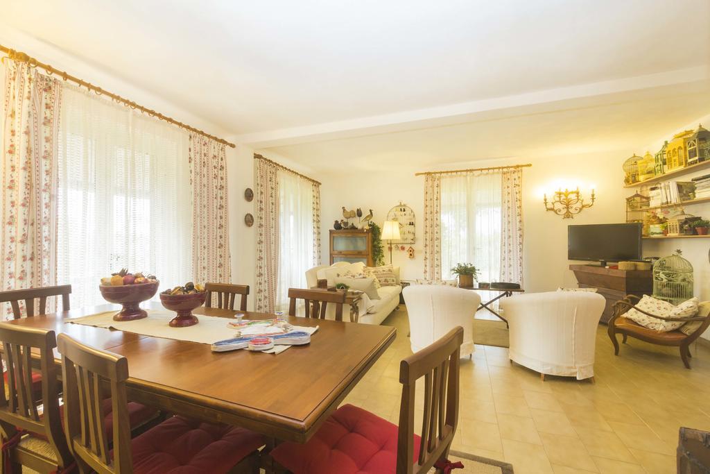 Villa Monserrato - Goelba Порто Адзуро Стая снимка
